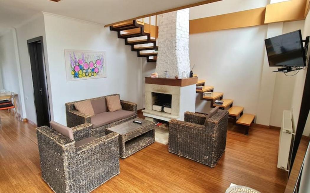 Duplex Apartment In The City Center Tbiliszi Kültér fotó