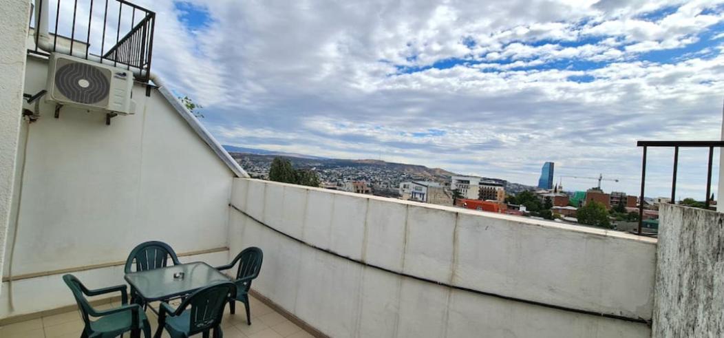 Duplex Apartment In The City Center Tbiliszi Kültér fotó